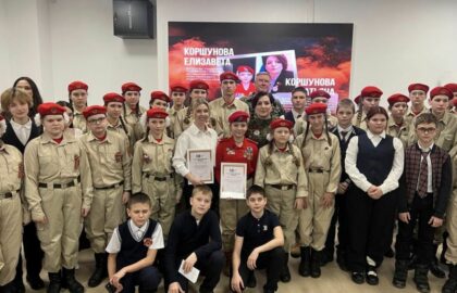 Поэзия как оружие: в Доме молодежи «30/09» говорили о важном